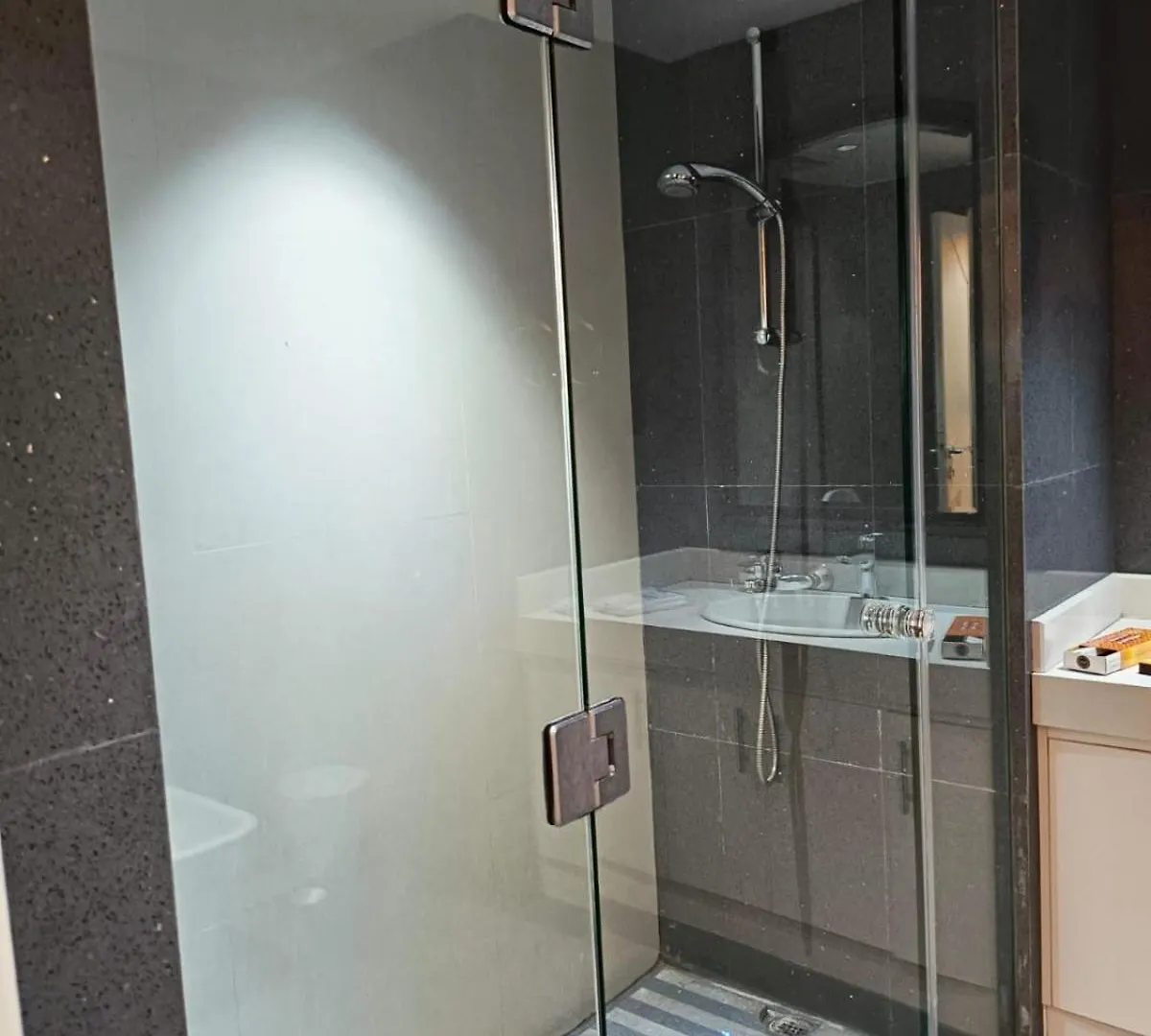 جناج ملكي 150م داماك Luxury Daire Cidde